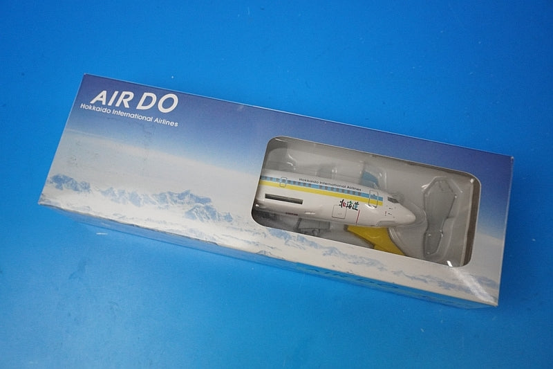 1:200 B737-500 AIRDO Hokkaido JA8504 JA300K Hogan airplane model