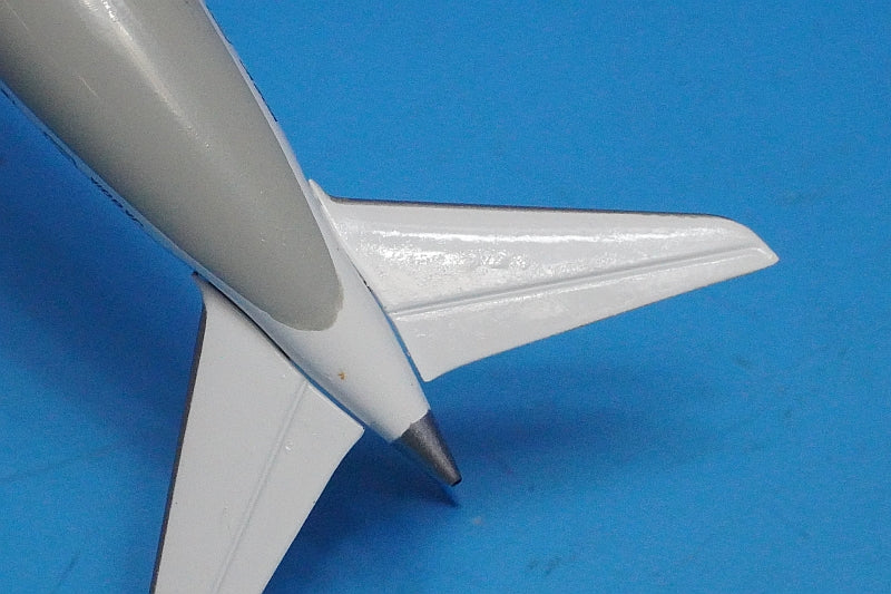 1:400 B787-8 ANA Dreamliner JA801A NH40038 ANA airplane model