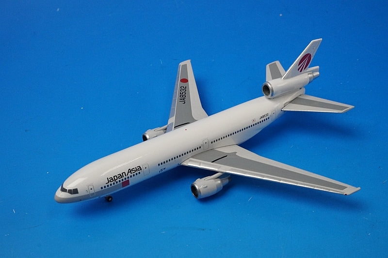 1:400 DC-10-40 JAA Japan Asia JA8532 10173 Phoenix airplane model