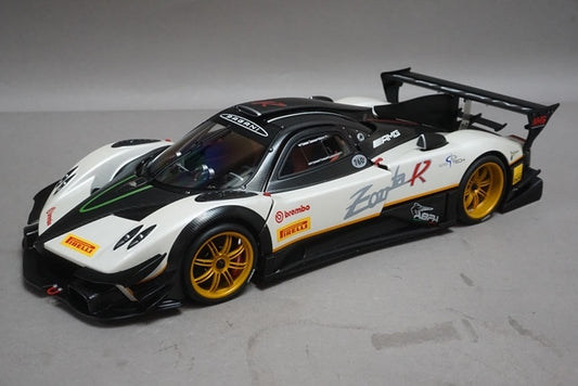 1:18 AUTOart 78271 Pagani Zonda Revolution Carbon Black / White Goodwood model car