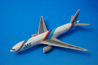 1:400 B777-200 JAS Rainbow Seven JA8977 55050 Gulliver airplane model