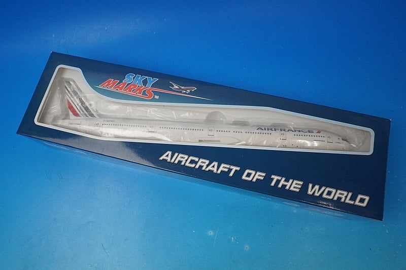 1:200 B777-300ER Air France F-GZND SKR653 SKYMARKS airplane model