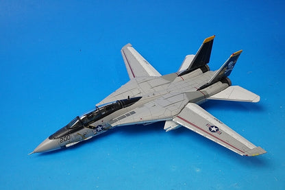 1:72 F-14A USN Jolly Rogers Wing Commander Aircraft Aboard the Nimitz Aircraft Carrier AJ200 001619 CENTURY WINGS