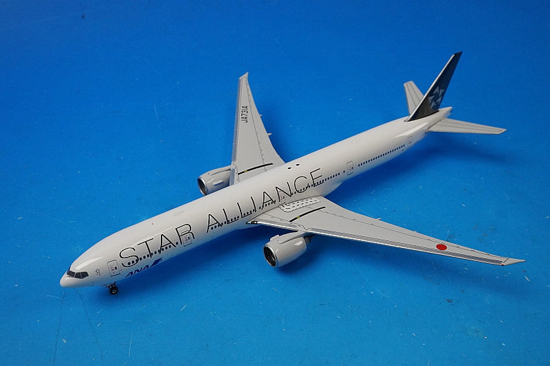 1:400 ANA Boeing 777-300ER Star Alliance Livery JA731A 10381 Phoenix airplane model
