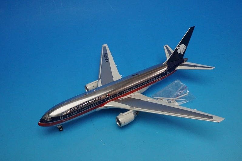 1:200 B767-200 AeroMexico XA-RVZ IF762AM0621P INFLIGHT airplane model