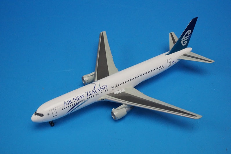 1:400 B767-300ER Air New Zealand ZK-NCO 55613 Dragon