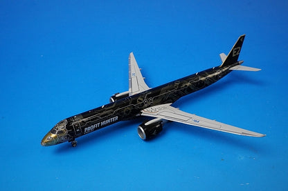 1:200 Embraer E195-E2 Embraer House Color TechLion PROFIT HUNTER PR-ZIQ 571852 Herpa