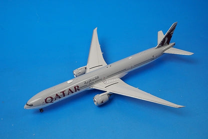 1:400 B777-300ER Qatar A7-BEM 11474 Phoenix airplane model