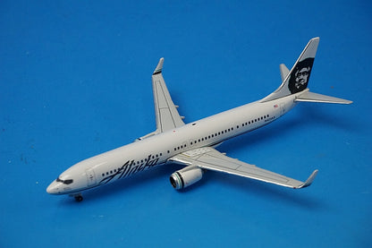 1:400 B737-900ER Alaska Airlines N423AS GJASA1353 Gemini