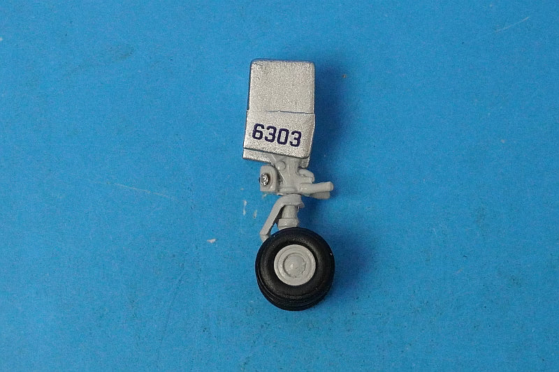 1:200 B747-400 Nose Gear (for Parts) Gemini airplane model