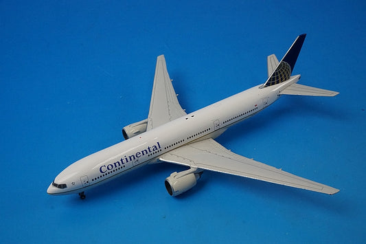 1:400 B777-200ER Continental Airlines N27015 GJCOA1024 Gemini airplane model