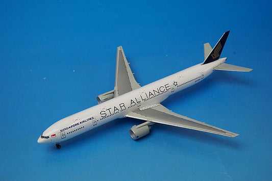 1:400 B777-300 Singapore Airlines Star Alliance 9V-SYE 55749 Dragon