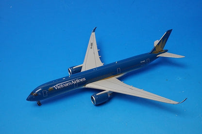 1:400 A350-900 Vietnam Airlines VN-A886 GJHVN1473 Gemini airplane model