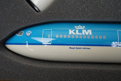 1:100 B777-200 KLM Netherlands PH-BQJ airplane model