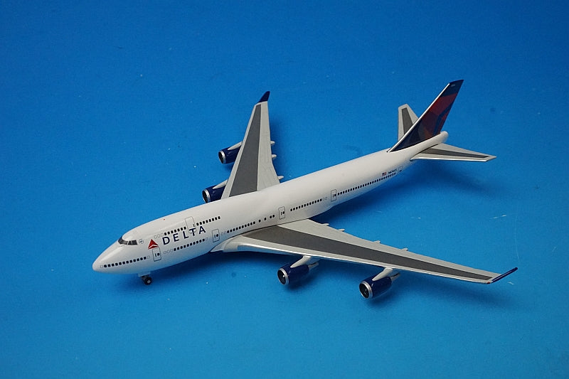 1:500 B747-400 DELTA N674US 506915-002 Herpa