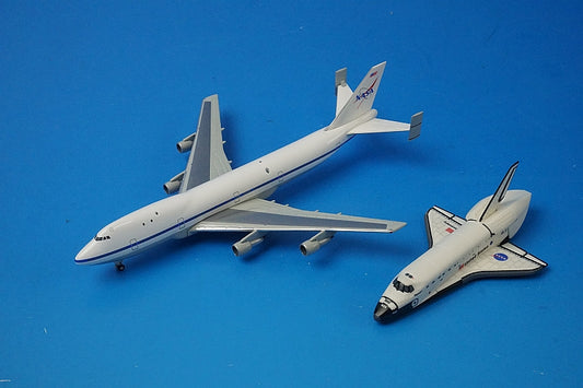 1:500 NASA Space Shuttle Discovery OV-103 & Boeing 747SCA N905NA 515290 Herpa