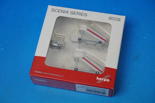 1:200 Airport Diorama Accessories Boarding Ramp (60's Style) Set of 2 *Medium size aircraft Red 551809 Herpa
