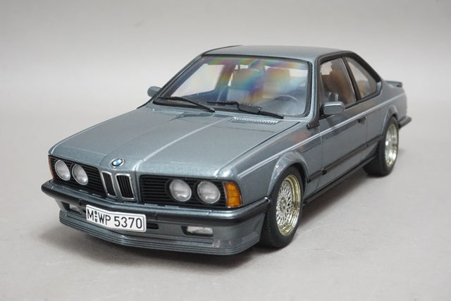 1:18 AUTOart 70529 BMW M6 35 CSi with option Shadow-Line DELPHIN Metallic