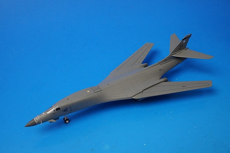 1:200 B-1B Lancer USAF 34th Bomb Wing Thunderbirds Ellsworth Air Force Base #86-0115 558679 Herpa