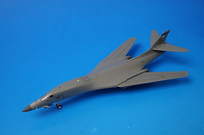 1:200 B-1B Lancer USAF 34th Bomb Wing Thunderbirds Ellsworth Air Force Base #86-0115 558679 Herpa