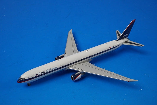 1:400 B767-400ER DELTA Interim livery N826MH GJDAL2151 Gemini