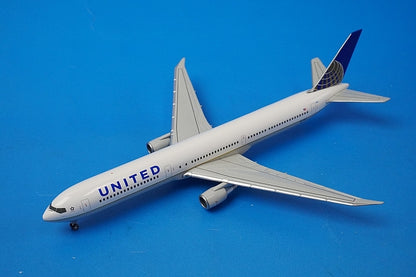 1:400 B767-400 United N69603 562416 Herpa airplane model