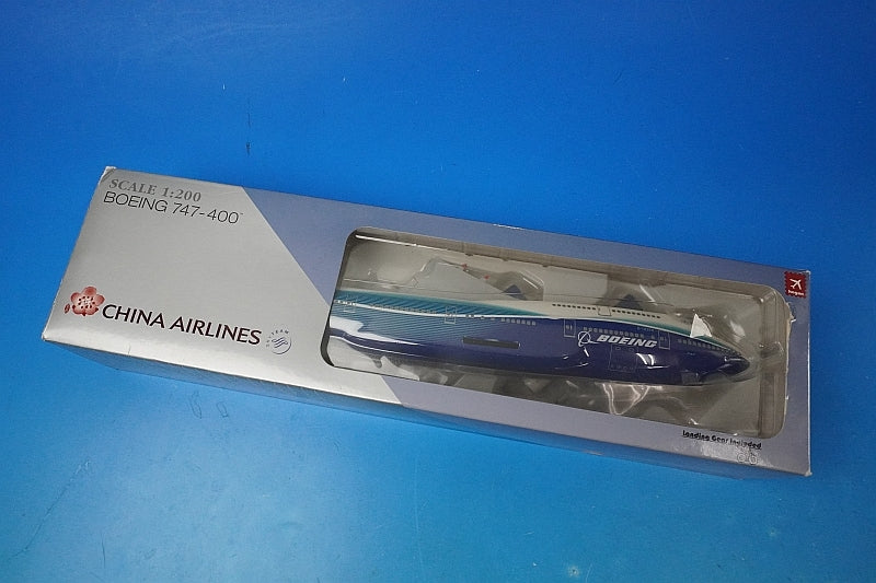 1:200 B747-400 China Air B-18210 4012 Hogan airplane model