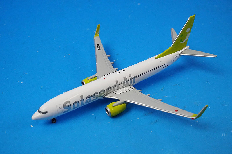 1:500 B737-800 Solaseed Air JA801X 530989 Herpa airplane model