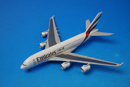 1:500 A380-800 Emirates Dubai 2020 A6-EEB 514521-002 Herpa airplane model