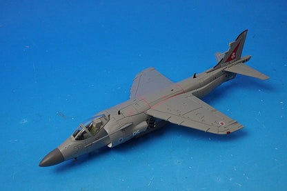 1:72 Sea Harrier FA-2, British Royal Navy, equipped with Sea Eagle anti-ship missiles, 2002, ZH804 HA4107 Hobby Master airplane model