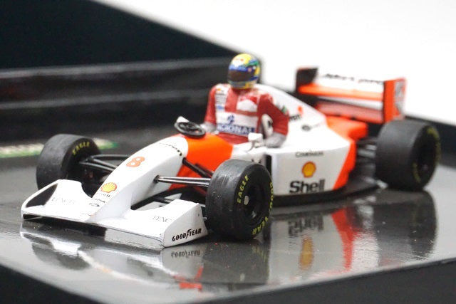 1:43 MINICHAMPS 540414341 McLaren MP4/8 Ford 1993 #8 AYRTON SENNA Celebration Gift Box