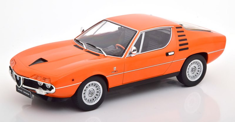 KKDC180383 KK scale 1:18 Alfa Romeo Montreal 1970 Orange