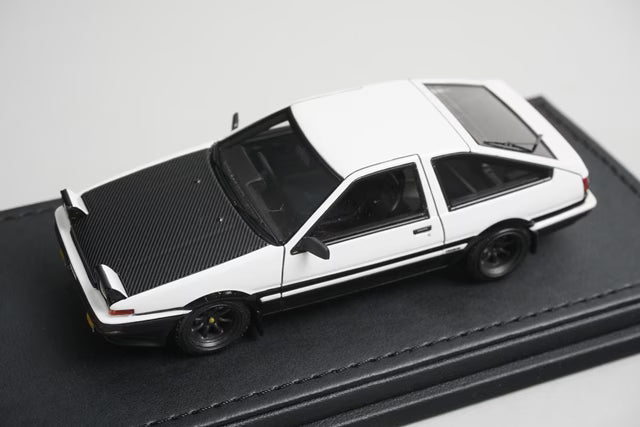 1:43 ignition model IG0485 Toyota Sprinter Trueno (AE86) 3-Door GT Apex Black/White