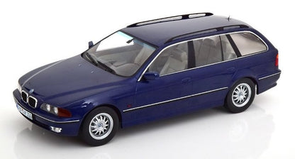 KKDC181081 KK scale 1:18 BMW 530d E39 Touring 1998 Blue Metallic