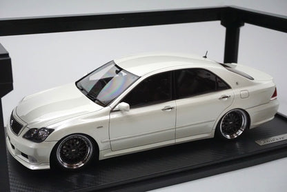 1:18 ignition model IG1492 Toyota Crown Athlete (GRS180) 3.5 Pearl White