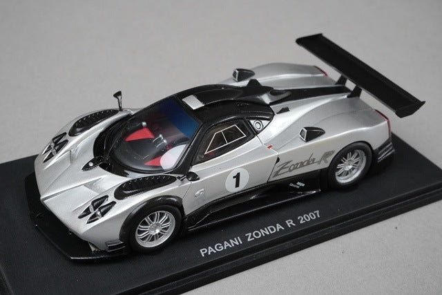 1:43 SPARK S0697 Pagani Zonda R 2007 #1 model car