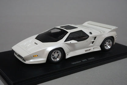 1:43 SPARK S0797 Vector W8 1992 model car