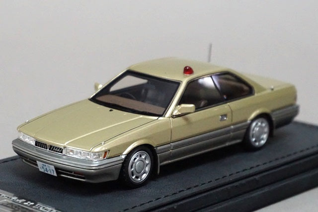 1:43 TOMYTEC x ignition model T-IG4301 "Abunai Deka" Port 303 Nissan Leopard Altima Gold