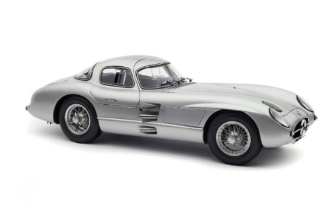 M-243 CMC 1:18 Mercedes Benz 300 SLR Coupe 1955 Blue Interior model car