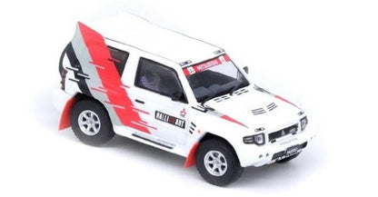 IN64-EVOP-RAWHI INNO MODELS 1:64 Mitsubishi Pajero Evolution "RALLIART" White