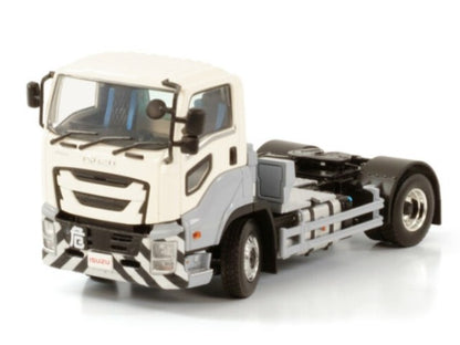 01-3971 WSI 1:50 ISUZU Truck White