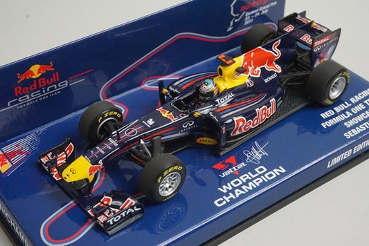 1:43 MINICHAMPS 413110271 Red Bull Racing Renault Show Car 2011 S.Vettel #1 model car