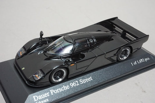 1:43 MINICHAMPS 430064002 Dauer Porsche 962 Street