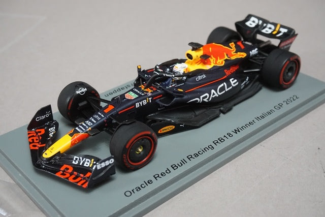 1:43 SPARK S8550 Oracle Red Bull Racing RB18 Italian GP Winner 2022 #1