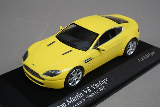 1:43 MINICHAMPS 400137421 Aston Martin V8 Vantage Presentation 2005 Yellow