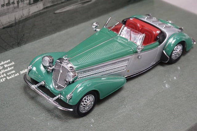 1:43 MINICHAMPS 436014205 Horch 855 Special Roadster 1938 Silver/Green