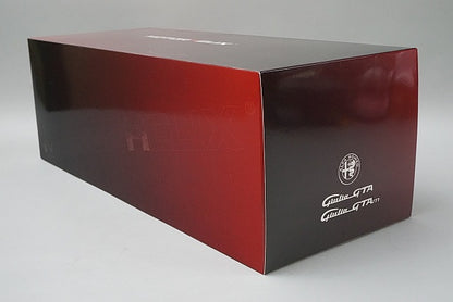 M89003 MOTORHELIX 1:18 Alfa Romeo Giulia GTA Bianco Trofed White model car