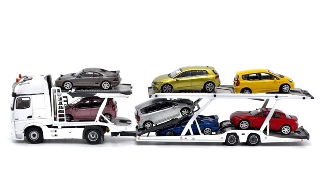 ATC66091-A Unique Model x Tiny 1:64 Mercedes-Benz Actros Double-Decker Car Trailer High-Top White LHD