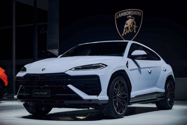 [ Pre-order ] LS554B LookSmart 1:43 Lamborghini Urus SE Bianco Sapphirus