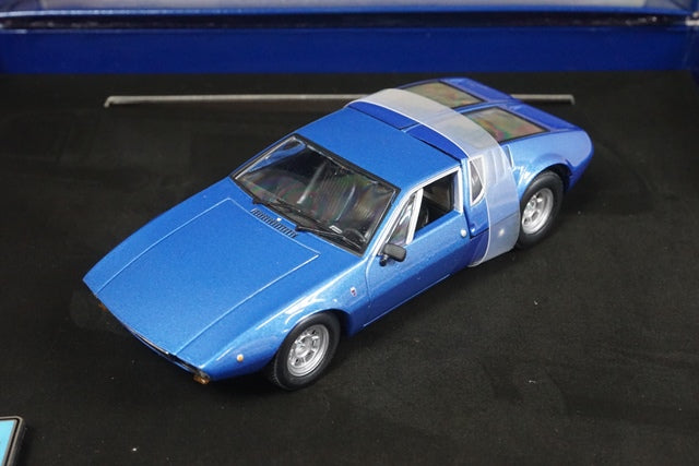 1:43 MINICHAMPS 436127122 De Tomaso Mangusta 1969 Blue Metallic